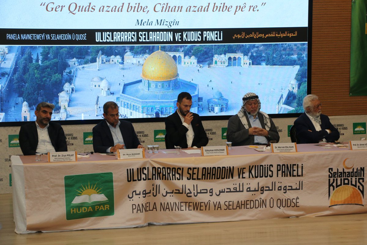 FarukPolat_'s tweet photo. "Uluslararası Selahaddin ve Kudüs Paneli" programımız devam ediyor.

Genel Başkanımız Sayın Zekeriya Yapıcıoğlu'nun katılımıyla gerçekleştirdiğimiz panelde; Selahaddin Eyyubi'nin örnek şahsiyeti, Kudüs ve Mescid-i Aksa'nın durumu ile Gazze'de yaşanan gelişmeler farklı yönleriyle ele alınıyor.

@HurDavaPartisi
@HudaPariletisim