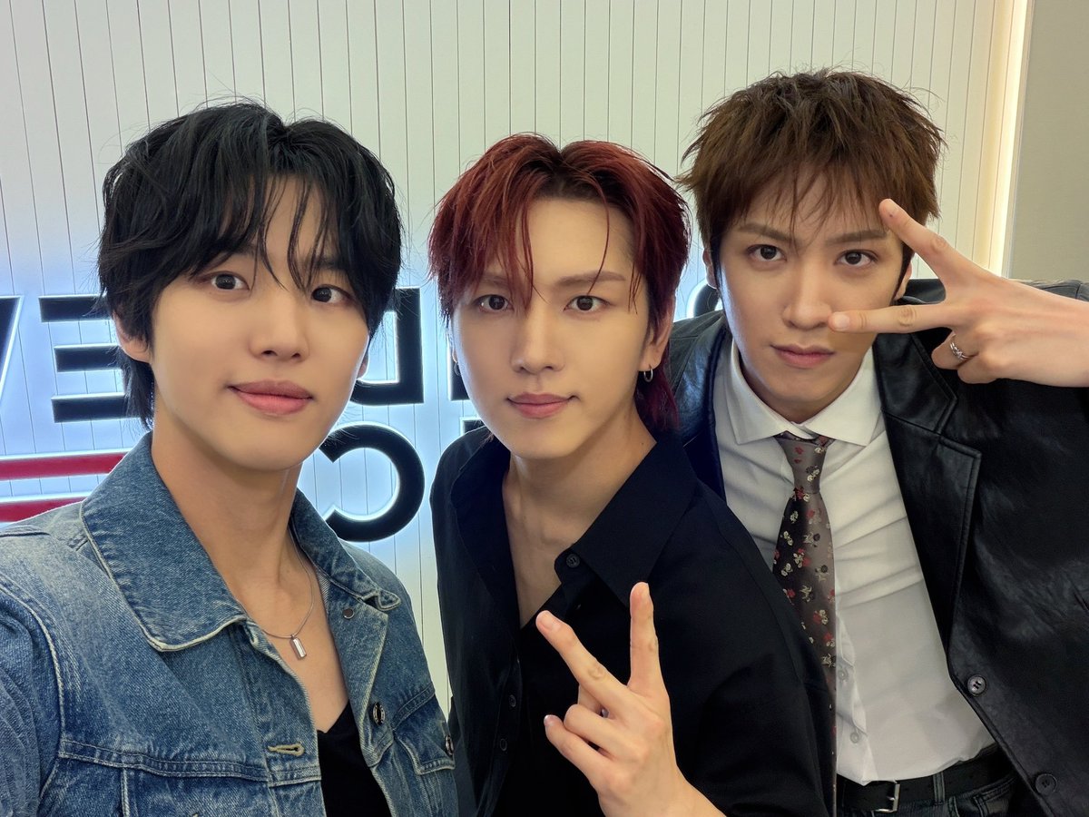 CUBE_PTG's tweet photo. [📸] @ #웅장한아이돌

홍석x키노x우석 새로운데 너무 좋다!
펜타곤 10주년 투어 <101010> 파이팅💙

#펜타곤 #PENTAGON
#홍석 #키노 #우석
#PENTAGON_10th_Anniversary https://t.co/JMZJwoa1qZ