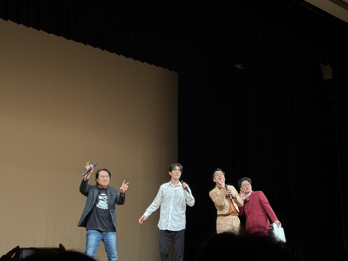 kakinoshi's tweet photo. 昨夜はヤーレンズとジグザグジギーのツーマンライブへ
ヤーレンズは
賞レースが始まる時期でもまだまだ新ネタをおろすさすがの地力を見れた
新ネタは今までとまた違った感じでおもしろかった！
肩の力が抜けて飾らない平場のトークはなかなか貴重だった
#虎狼 https://t.co/6lUzJLJ47W