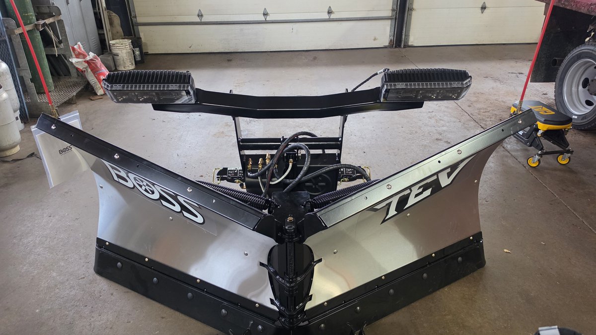 TruckShoppe's tweet photo. Getting plows built ready for install. Sold this nice stainless steel Boss TEV-V to cut Rite Lawn Service...#cutritelawn ,#bosstev ,#bossplow ,#upfittersofinstagram #upfit https://t.co/DVxN7Rc49n