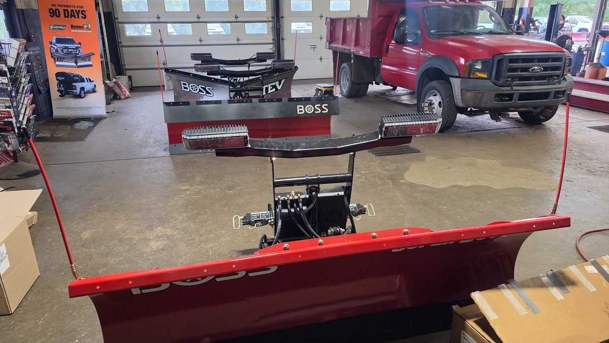 TruckShoppe's tweet photo. Getting plows built ready for install. Sold this nice stainless steel Boss TEV-V to cut Rite Lawn Service...#cutritelawn ,#bosstev ,#bossplow ,#upfittersofinstagram #upfit https://t.co/DVxN7Rc49n