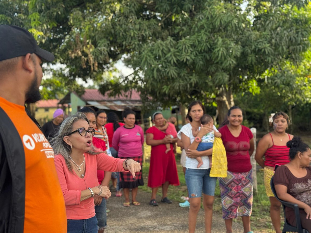 sandraalfaro's tweet photo. #02Oct26 #SandraAlfaro La zona rural, la más vulnerable, la olvidada de todos, nos obliga a estar presentes, y nosotros, @VoluntadPopular, allí estaremos diciendo ésta es nuestra mano amiga, ayer junto a José Jacinto Muñoz, Responsable Regional de ERA, nos fuimos al sur. https://t.co/cGApsIQhxa