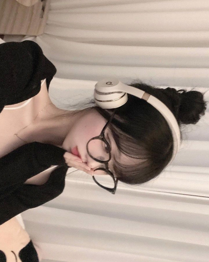 sn_purba's tweet photo. 課題のレポートの内容資料にないから授業ちゃんと聞かなきゃなのに、教師があり得ない滑舌しててマジで神 https://t.co/rZOfuvSFqK