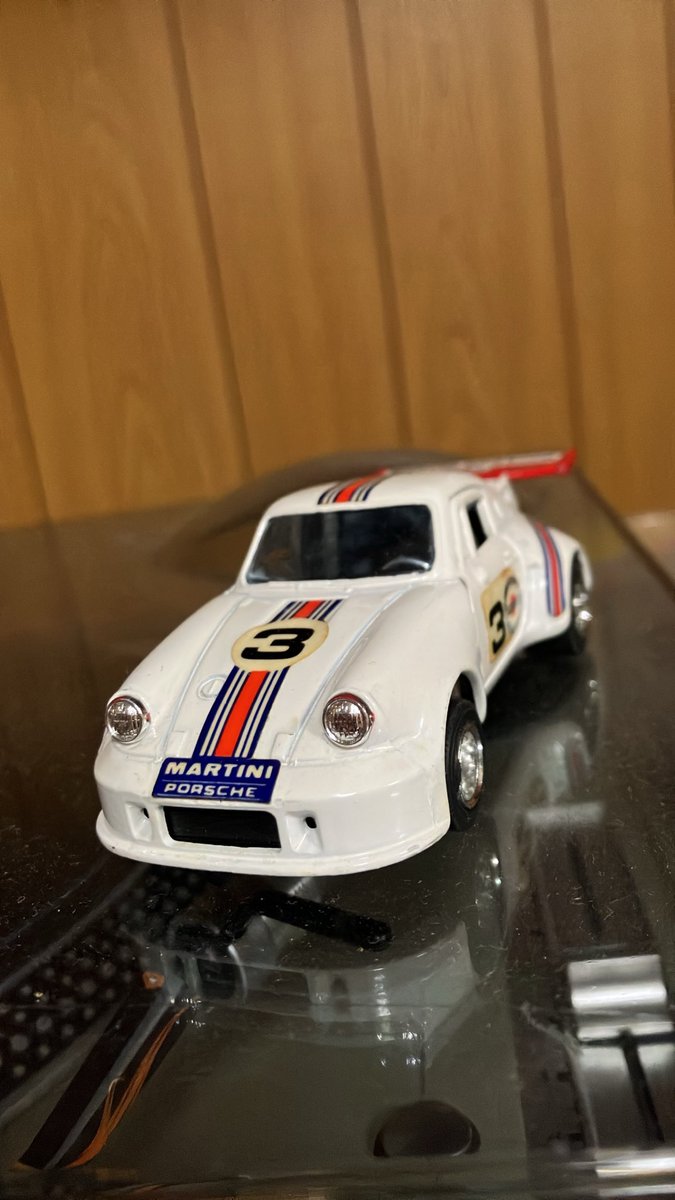 performermartin's tweet photo. #これを見たら必ずポルシェの写真を貼る 
タミヤから73カレラが出るのか！楽しみ。 https://t.co/SFOZOfH63T