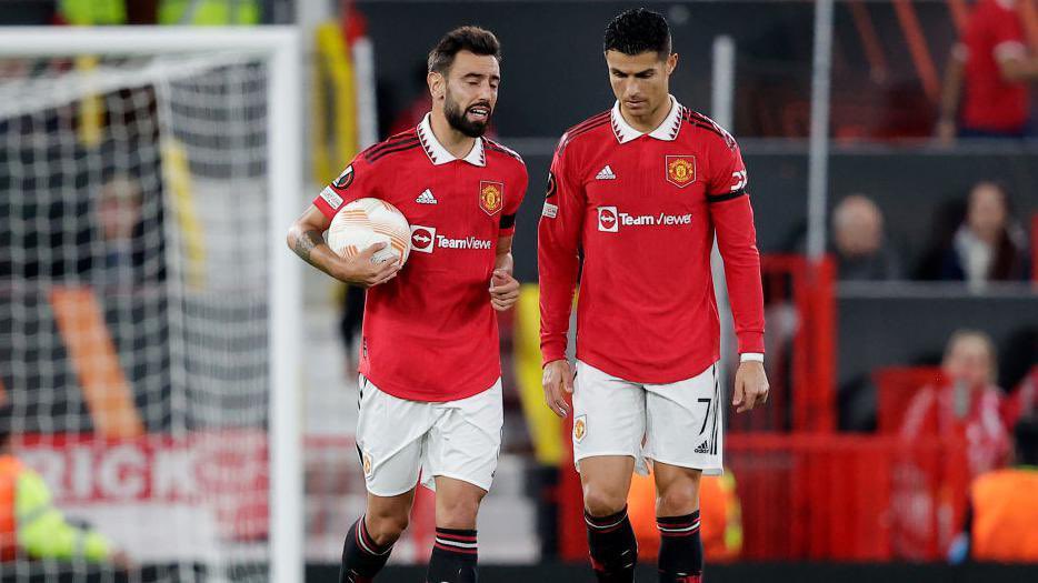 CPknowsball's tweet photo. Bruno and Ronaldo played 32 matches together during Ronaldo’s second spell at Manchester United, and Bruno only assisted Ronaldo 3 times.
Bruno has been a national-team teammate of Ronaldo since 2017, making it almost 9 years together, and has only assisted Ronaldo 7 times in over 125 matches together.
For a player of Bruno’s creativity, there’s a noticeable drop in chance creation whenever Ronaldo is playing in front of him.
What could be the problem??