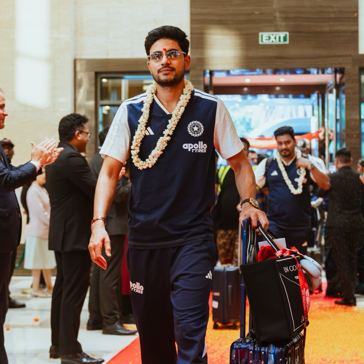 heartbeat_Shub's tweet photo. Shubman Gill Arrived in Chandigarh for the Final ODI Against West Indies.🔥 https://t.co/epNW99zUr2