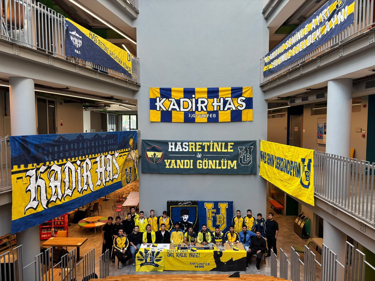 UFBKhas's tweet photo. 1907 ÜNİFEB Kadir Has Üniversitesi örgütlenmesi olarak Güz Dönemi stant çalışmalarımızı Hazırlık binasında sürdürmekteyiz. Fenerbahçeli arkadaşlarımızı bekliyoruz.
#haydisendegelkatılbize https://t.co/hTsoImwqBF
