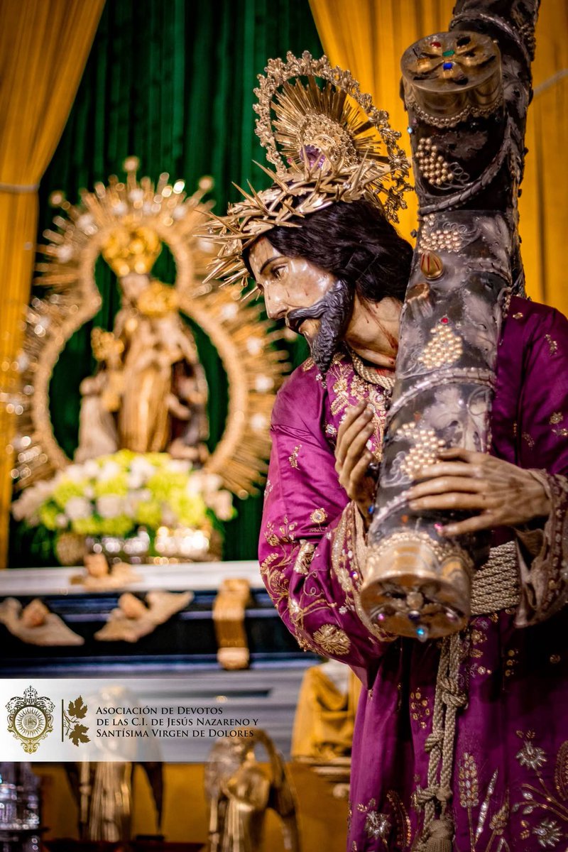 Capirotes_Mad's tweet photo. #LaMerced | Así luce el altar mayor para la toma de posesión del Nuevo Párroco del Templo de la Merced Padre Mario Miguel Gutiérrez SJ.

#capirotesYmadrileñas #ProcesionesGT https://t.co/Fj9VpkZ9TP