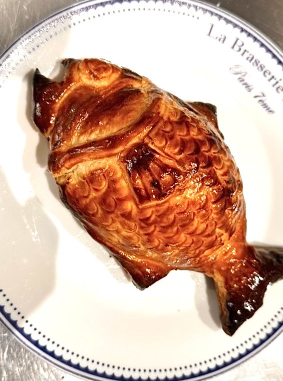MITAKA_CREPE's tweet photo. 🍽️ Saint-Denis Café 🍽️

◆ 𝐒𝐚𝐮𝐦𝐨𝐧 𝐞𝐧 𝐜𝐫𝐨û𝐭𝐞 ◆
サーモンのパイ包み焼き

🐟 https://t.co/K6ebVtE8q3