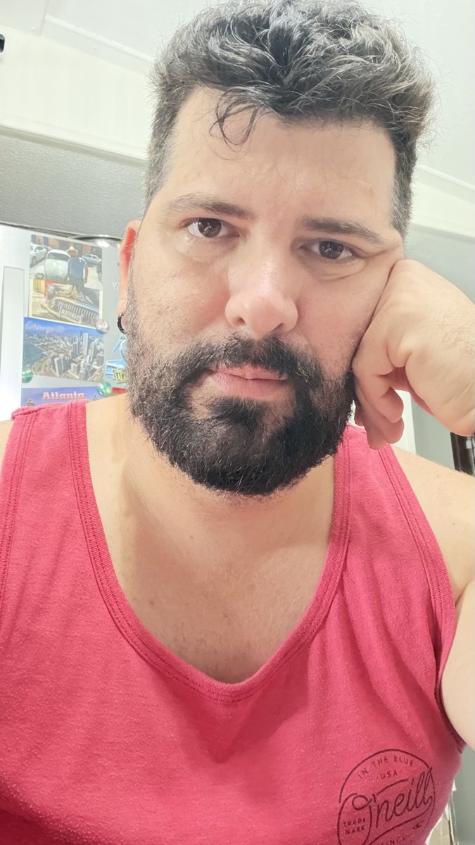 borissanchotv's tweet photo. Estoy sentado tomándome mi preworkout antes de ir a entrenar. Pensando en cómo ha cambiado mi vida desde enero.

Tengo miles de responsabilidades sobre mis hombros, mis deudas, mis preocupaciones normales. Y no me rindo, porque hace mucho tiempo que rendirse se volvió opción. 

Si estás atravesando un momento de oscuridad, abrázate a Dios. El no te fallará jamás!