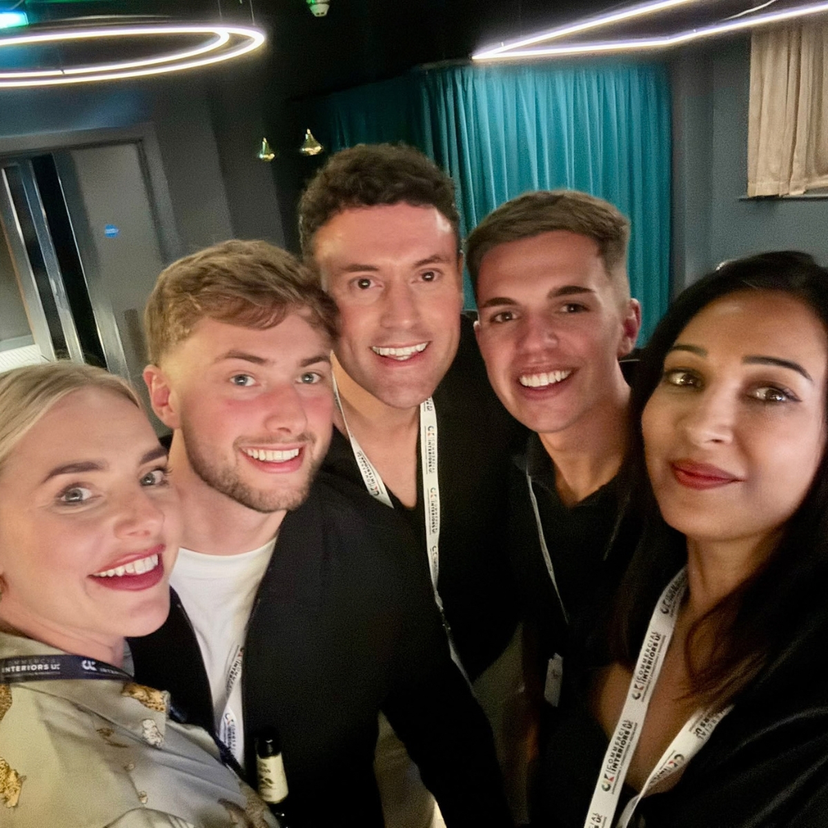 Muraspec's tweet photo. Such a lovely evening in Manchester! ✨🥂

Great to connect with designers, architects and industry friends at the Commercial Interiors UK Autumn Networking event at SORA.

Thanks to everyone who joined us! ✨

#Muraspec #CommercialInteriorsUK #InteriorDesign https://t.co/cleywuukda