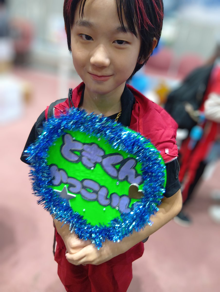 toki050610's tweet photo. 関西テアトルフェス１日目🫶
凄く楽しかった〜😆
ひろきくんママが推しうちわを作ってくれたよ😭✨クオリティが凄い！
きいちゃんのママもカード作ってくれた✨
いつも２人ともありがとう🫶
一緒に出演出来て嬉しかった！！！
４日は「猫の配達員」😆✨
#テアトルアカデミー大阪
#関西テアトルフェス https://t.co/bXoUbMDxxq