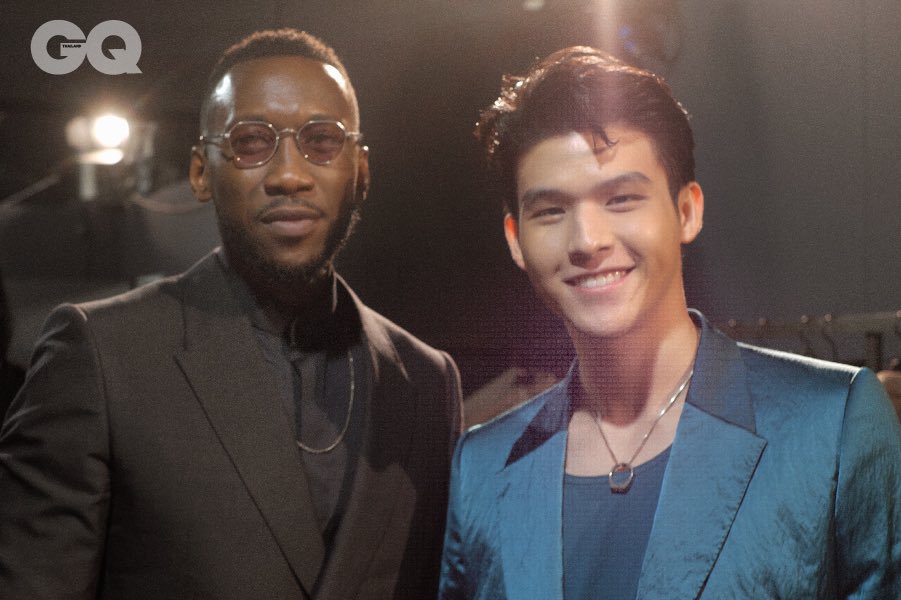 na_me0000's tweet photo. Dulu sky sering lo ke acara fashion dan pemotretan sama majalah, tapi sekarang malah jarang. Banyak yg ngira kalo sky pertama kali ke fashion week waktu digmmtv padahal sky udah ke MFW dari 2020 sama brand Zegna https://t.co/vZBXOgrsUp