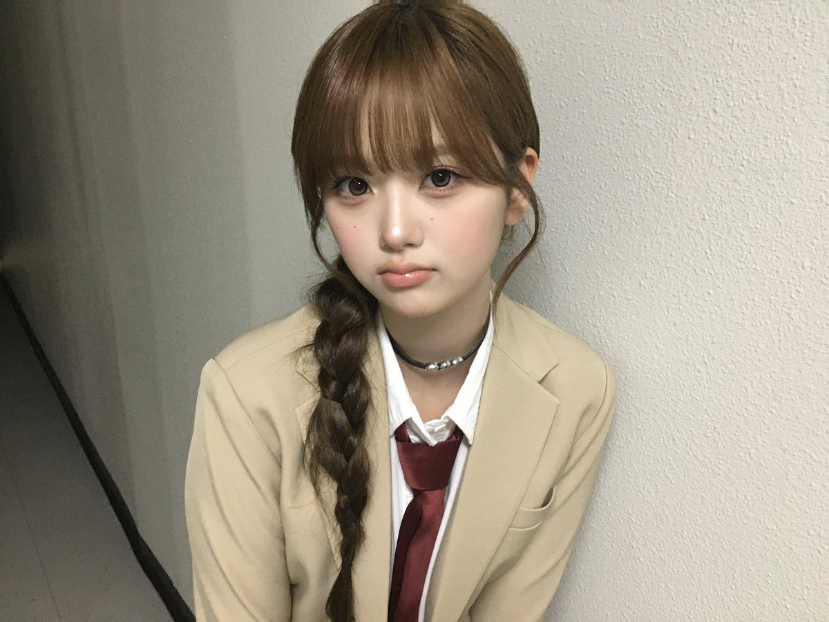 juunsoomgoon's tweet photo. S23 is growing on me, my rod starts twitching when I see her. Soon I can say all 24 get me going https://t.co/F70b97cfLG