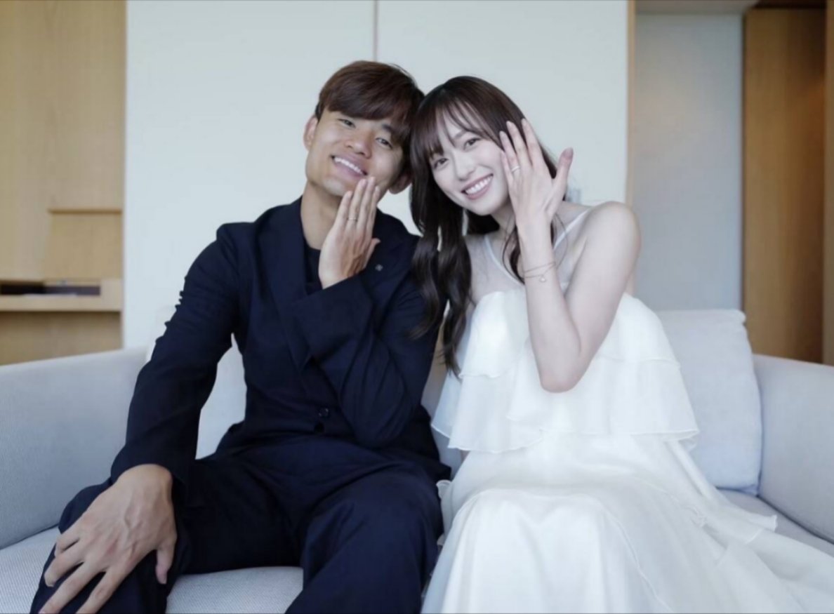 sxzBST's tweet photo. 久保建英と福原遥が結婚を発表

こりゃビックリ。交際報道一切なくゴールインはすごい

小さい頃からそれぞれの世界で大活躍して来た久保くんとまいんちゃんの結婚は一視聴者として胸に来るものがある。

もう好感度しかない。
ご結婚、おめでとうございます！ https://t.co/MDF1XQxMwp