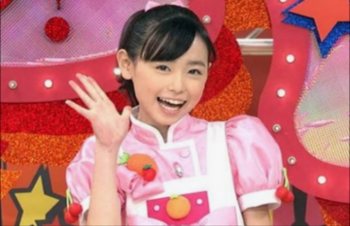 sxzBST's tweet photo. 久保建英と福原遥が結婚を発表

こりゃビックリ。交際報道一切なくゴールインはすごい

小さい頃からそれぞれの世界で大活躍して来た久保くんとまいんちゃんの結婚は一視聴者として胸に来るものがある。

もう好感度しかない。
ご結婚、おめでとうございます！ https://t.co/MDF1XQxMwp