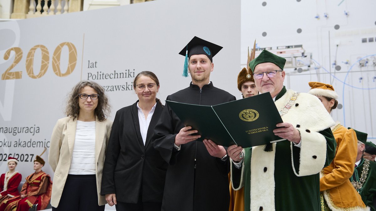 WUT_edu's tweet photo. 🎓 Another step in the academic journey – a diploma award ceremony 👉 Rector of WUT, Prof. Krzysztof Zaremba, presented diplomas 📜 to 17 new postdoctoral degree holders and 114 doctors from Warsaw University of Technology. Congratulations! 💐 https://t.co/Zmhy3cjPcg