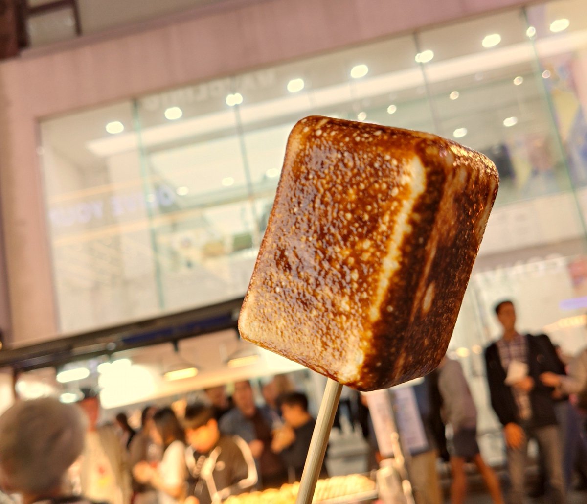 mode_MOD2's tweet photo. サムギョプサル食って終わり？
いやいや、続いて屋台グルメでしょ https://t.co/iUzpxyuADn