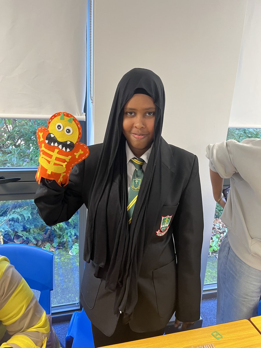 HolyTrinityCol's tweet photo. A spooktacular Family Learning session! 🎃🧵 Families got creative with sewing, making some fantastic spooky crafts together. A brilliant opportunity to learn new skills, get creative and have fun! 👻✂️ #FamilyLearning #LearnToLoveLoveToLearn https://t.co/RcpyuV5kIt
