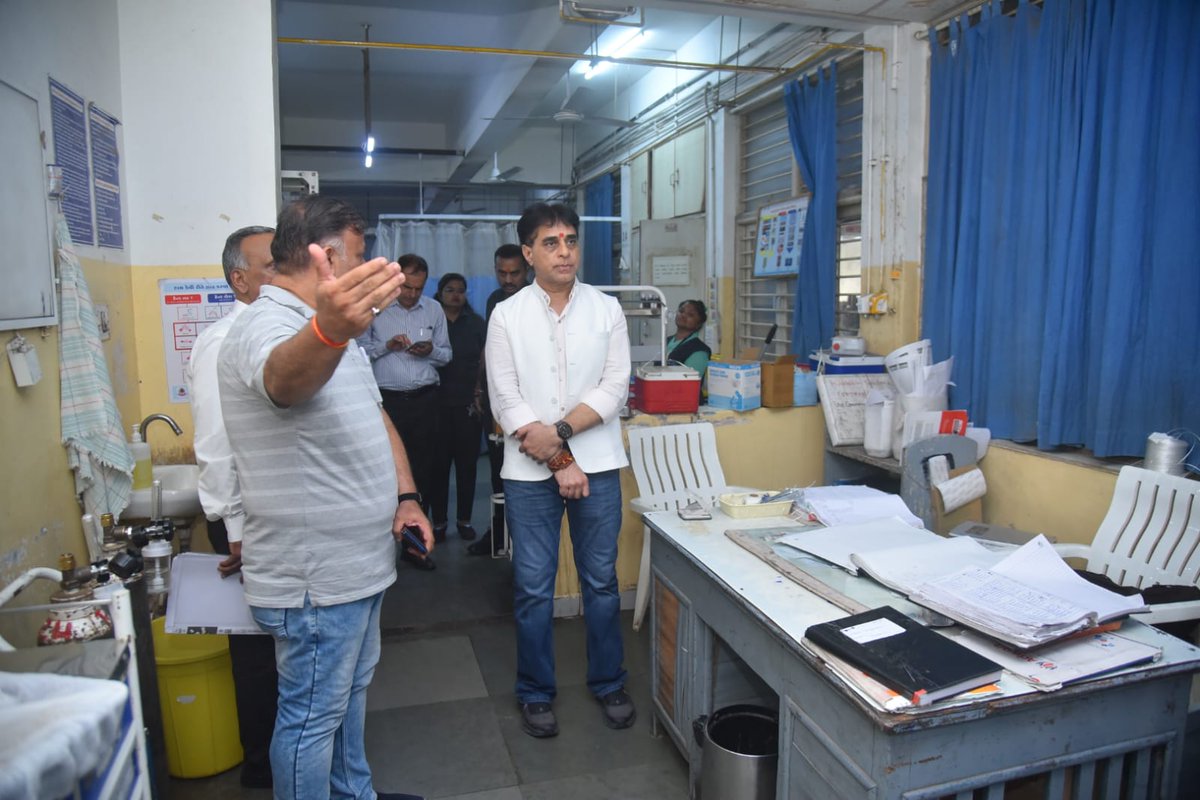 prafulpbjp's tweet photo. Conducted a surprise visit to Rajkot Civil Hospital to review healthcare services, patient facilities, and emergency preparedness. 

Directed strict implementation of transparent mortuary procedures and emphasized cleanliness, quality treatment, and patient-centric healthcare. https://t.co/9bXFe8GGzJ