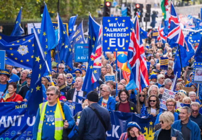marcosagusstinn's tweet photo. 🇪🇺🇬🇧 All of Europe must push for Britain’s return.

We must go all out

🔸 Germany, France, Spain and Poland welcome Britain’s return.

🔸 The UK belongs in European defence and the single market.

🔸 Britain is key to a Europe independent of China and the US.

🔸 It would strengthen Britain’s economy and help counter populism.

Through formal membership or practical integration, Britain belongs in the single market and a common European defence.

Britain’s path back to global influence runs through Europe.