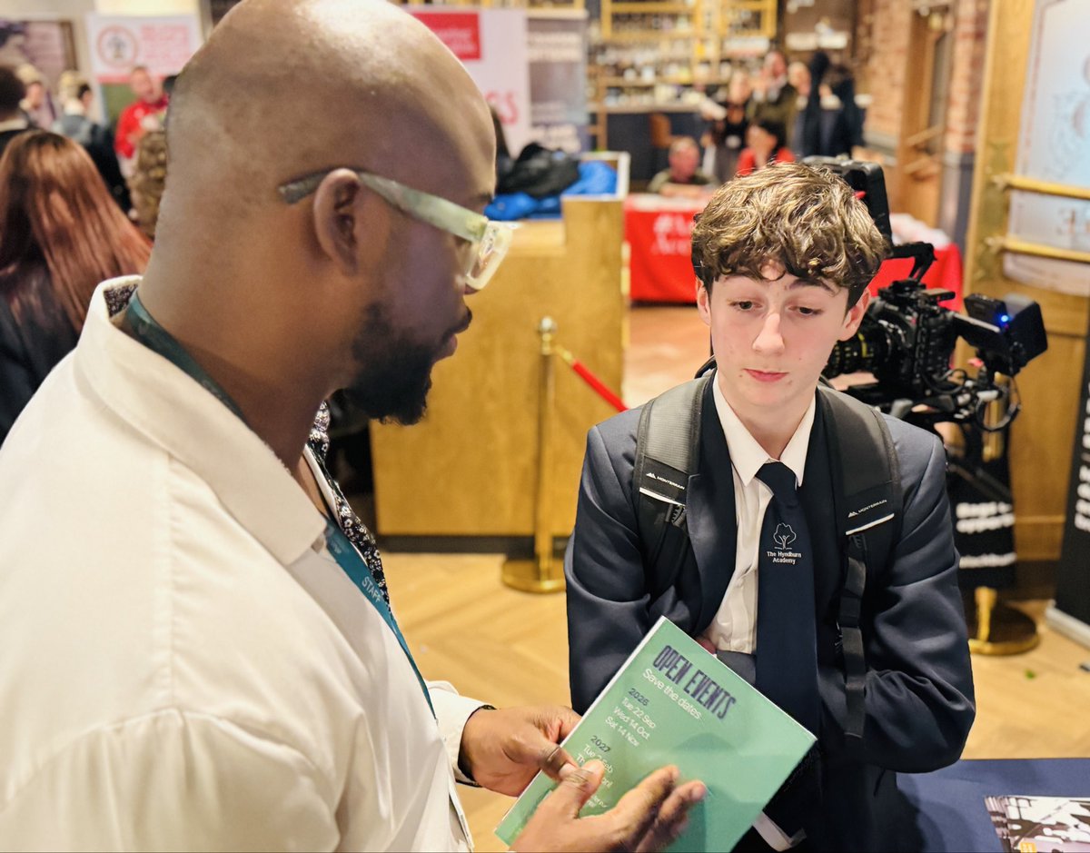 AmazingAccy's tweet photo. Hands-on and getting involved! 🙌
Great to have The @hyndburnacademy with us, experiencing what our exhibitors have to offer.
#AmazingAccrington #FuturesEvent https://t.co/Lm2akFrxHZ