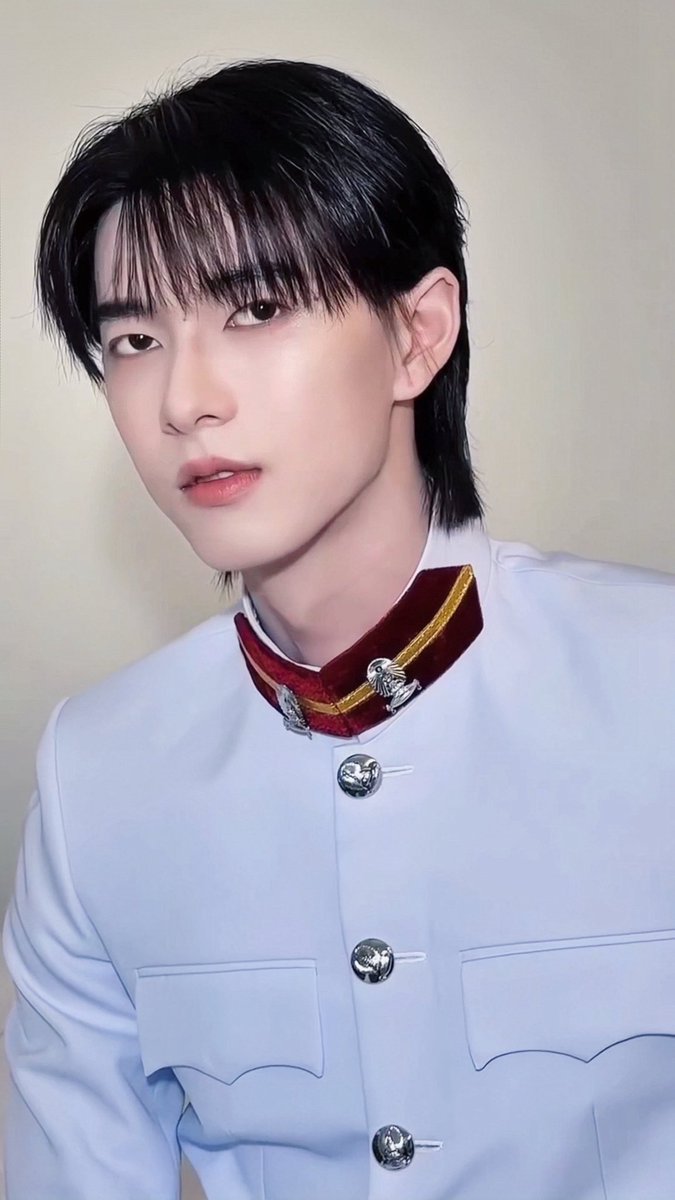 HOPEANGEL__'s tweet photo. 🧑🏻‍🎓✨

#PoohGraduationDay 
#ppoohkt @ppoohkt https://t.co/tTft0pJoh1