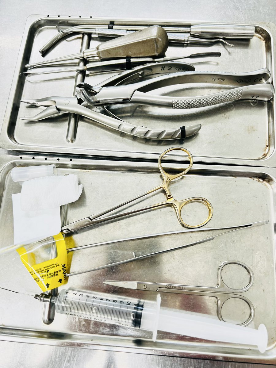 ayaclinic's tweet photo. 本日も、

必要最低限かつ、
無駄の無い抜歯器具で、
さくっと抜歯しました。

そして、
手術器具は美しい。 https://t.co/SF3JZJhiQK