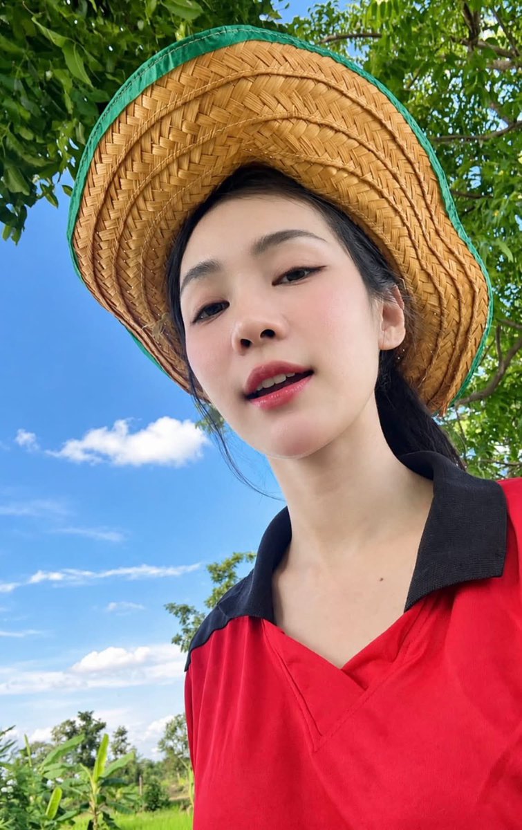 JirapornM8's tweet photo. หลงงงมักผู้สาวไทบ้านทั้งใจเลย

เป็นตาฮักก ขนาดด 🐦‍🔥👑

#bintsireethorn https://t.co/IcS22Nb9WP