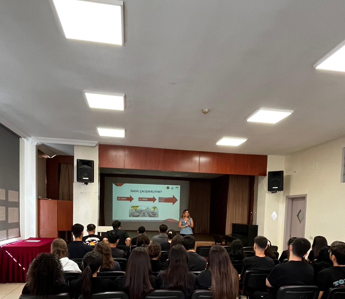 GkvKurumsal's tweet photo. 12. Sınıf Öğrencilerimize YKS Süreci ve Sınava Hazırlık Semineri
Gaziantep Kolej Vakfı Özel Liseleri olarak 12. sınıf öğrencilerimize yönelik "YKS Bilgilendirme ve Sınav Süreci" semineri gerçekleştirildi. https://t.co/DyMpxND2rs
