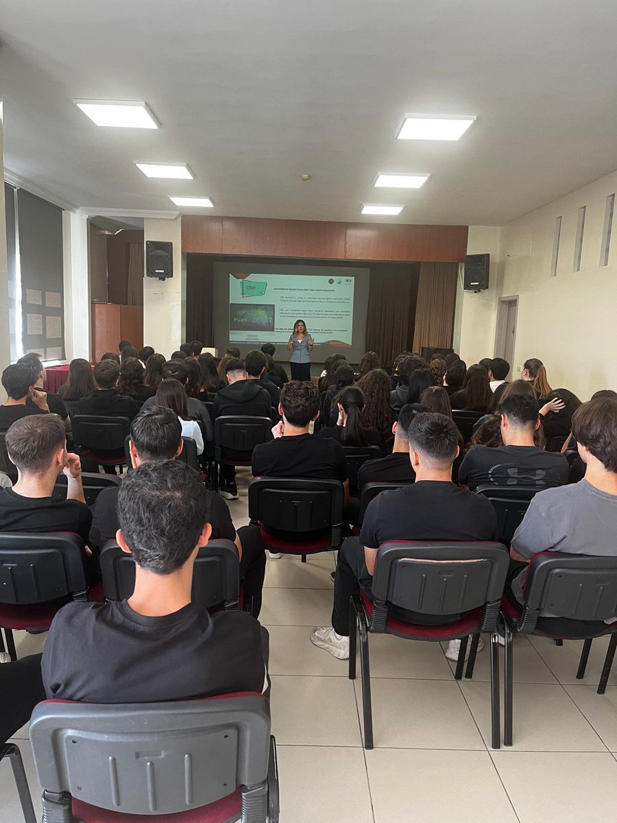 GkvKurumsal's tweet photo. 12. Sınıf Öğrencilerimize YKS Süreci ve Sınava Hazırlık Semineri
Gaziantep Kolej Vakfı Özel Liseleri olarak 12. sınıf öğrencilerimize yönelik "YKS Bilgilendirme ve Sınav Süreci" semineri gerçekleştirildi. https://t.co/DyMpxND2rs