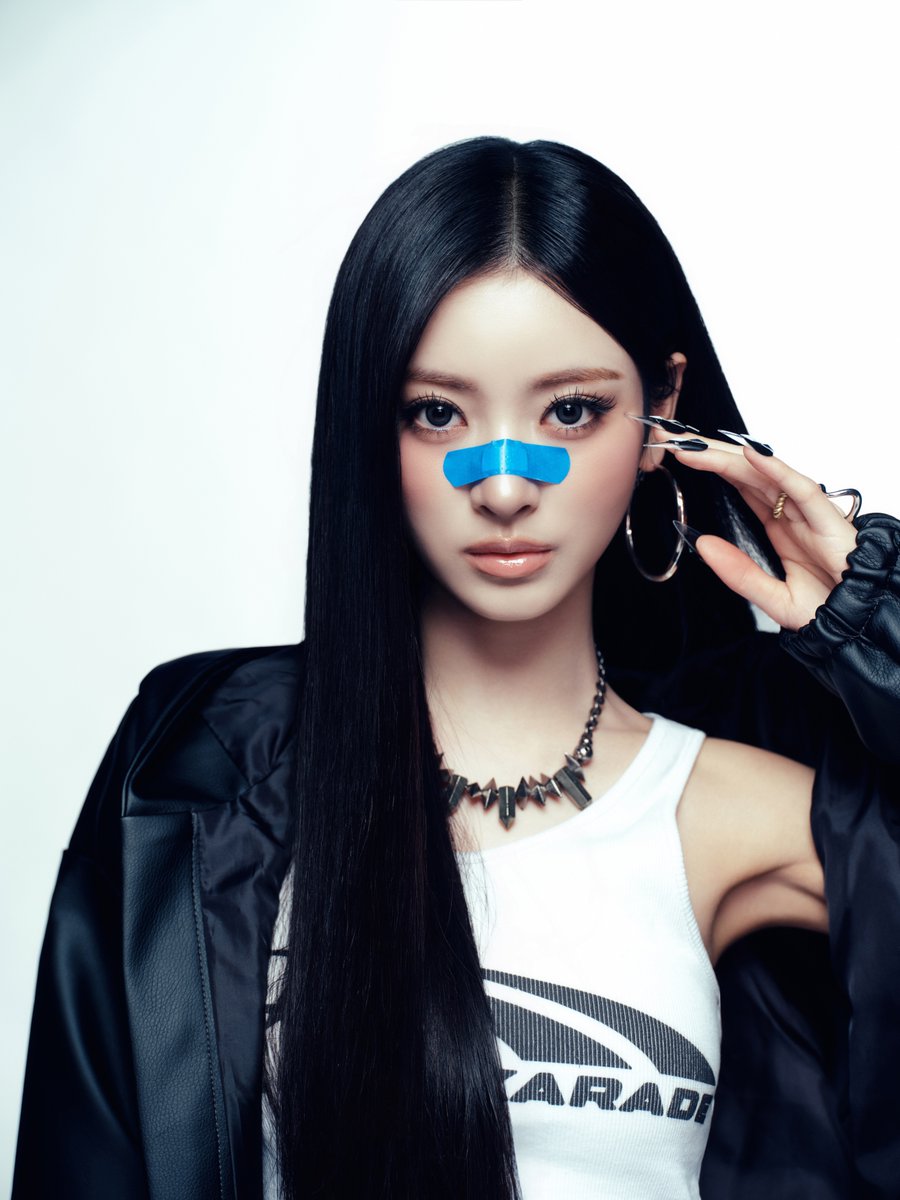OFFICIAL_MEOVV's tweet photo. 🩹

MEOVV Single Album [GO HARD]
2026.10.12 6PM (KST)

PRE-SAVE &amp; PRE-ORDER
∙ https://t.co/u1xZTk5phj ∙

#MEOVV #미야오 #ANNA #안나
#GOHARD #MEOVV_GOHARD
#THEBLACKLABEL https://t.co/RUf8ifYPSo