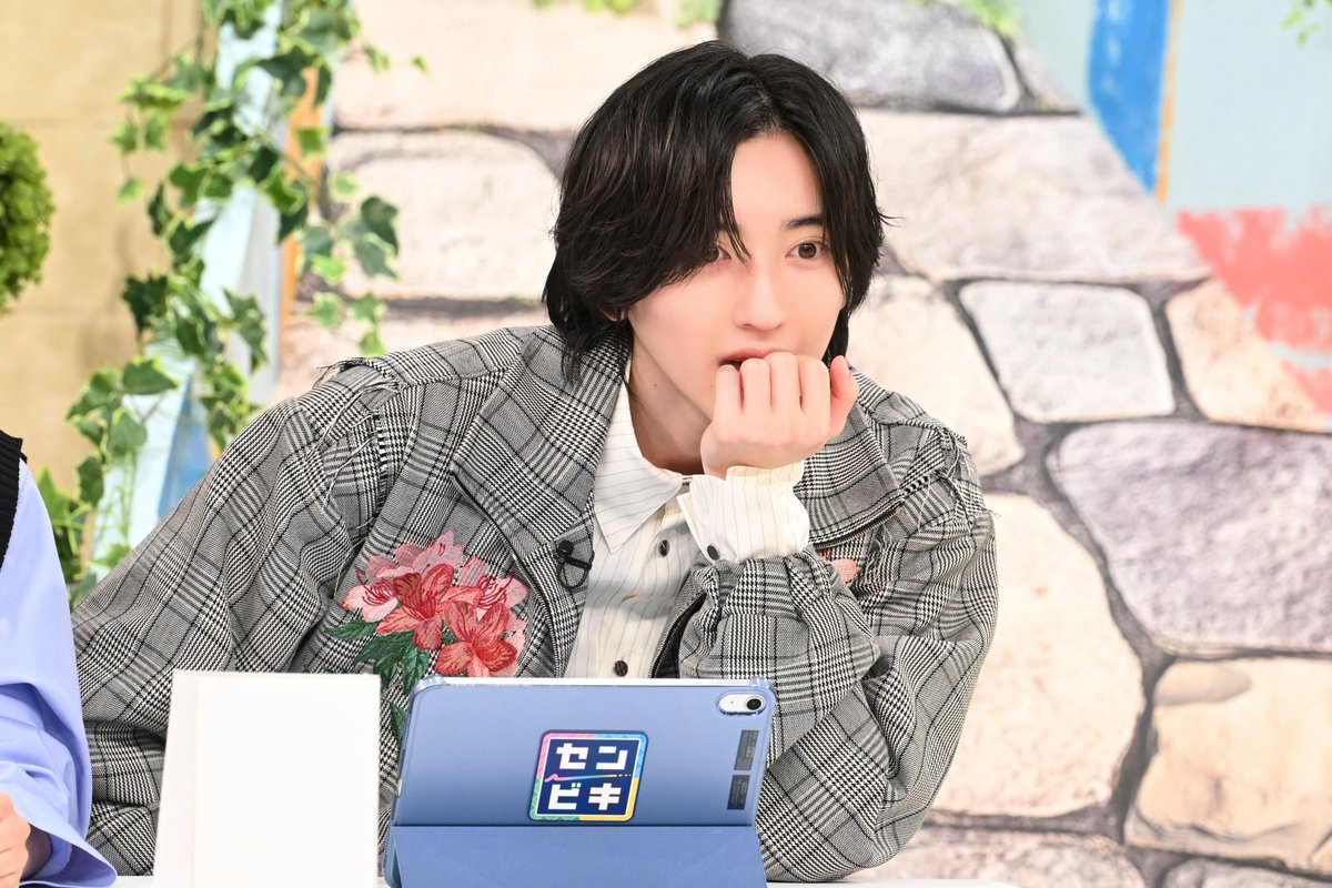 ChukyoTV_PR's tweet photo. ——線を引くだけクイズ #センビキ—✍️🏻
　　📅10月7日㊌よる7⃣時放送🖍

なにわ男子は
「インテリメンバーがいないアイドルグループ」
と語る大西流星だが…

道枝駿佑が超難問にあざやか解答！
インテリメンバーに名乗りを上げる!? https://t.co/L7ijshA52h