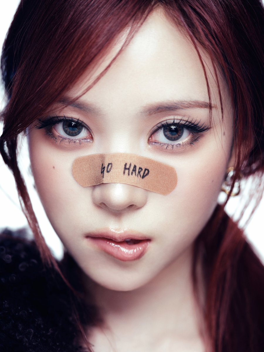 OFFICIAL_MEOVV's tweet photo. 🩹

MEOVV Single Album [GO HARD]
2026.10.12 6PM (KST)

PRE-SAVE &amp; PRE-ORDER
∙ https://t.co/u1xZTk5phj ∙

#MEOVV #미야오 #NARIN #나린
#GOHARD #MEOVV_GOHARD
#THEBLACKLABEL https://t.co/2EK1LjsLbj