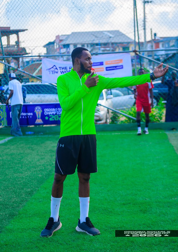 OsogboSocials25's tweet photo. THE MAN WITH THE WHISTLE! 🚨

@iam_coachlatiph

He controlled the tempo, he called the shots and he ensured fair play all through the tournament!

Big respect to our Official Referee! ⚽

#XLHomesOsogboSocialsChampionship2026 #FourSeven #ThePrintworld #AriyaNetworks #OsogboSocialsChampionship #CultureCommunityCompetition