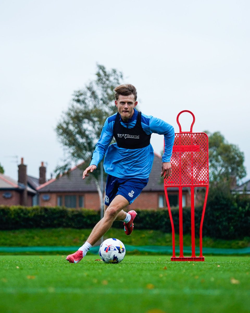 RoversXtra's tweet photo. ✅️ Now confirmed

Jorgensen doing his final rehab in individual training before joining the full group next week.

#BRFC | #Rovers https://t.co/AENq8epNYo