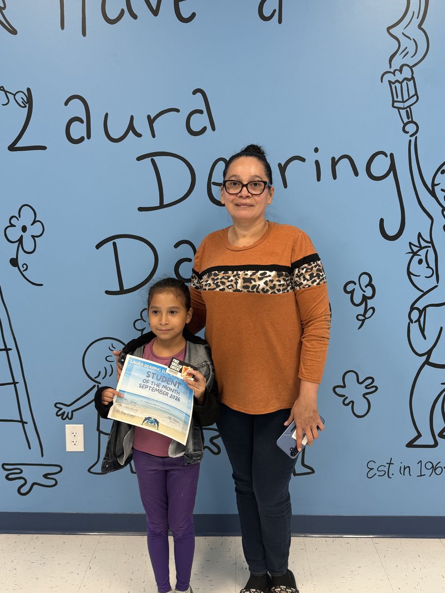 LauraDearingES's tweet photo. Some of the Student of the Month students with their families!!! Congratulations to our September Student of the Month recipients!!! 

#CCSD #ClarkCountySchoolDistrict https://t.co/JkSOuwPeSc