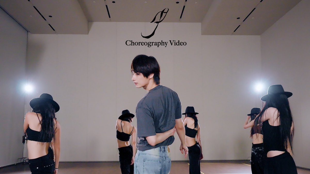 pledis_17's tweet photo. [Choreography Video] 준 (JUN) - ‘9’ (Moving ver.)

▶️ https://t.co/XX5u8KESdM

#JUN #준
#SEVENTEEN #세븐틴
#JUN_1stEP_9
#JUN_9 https://t.co/pd5kZMa1AL