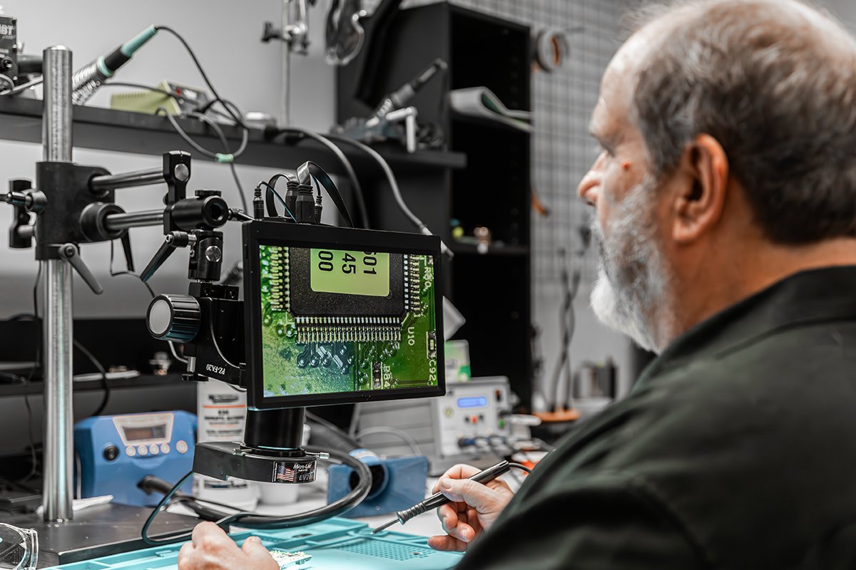 AMETEKInc's tweet photo. Happy #ManufacturingDay! ⚙️

Every day, AMETEK technology makes a safer, sustainable, and more productive world a reality. Thank you to the teams who design, build, and test our solutions. https://t.co/CF2a0q3vMB