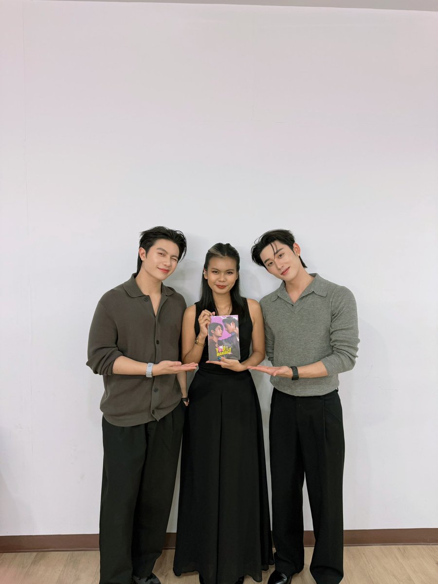 YouManiacSeries's tweet photo. วันนี้ขอบคุณทุกคนที่มางานพูดคุยเกี่ยวกับนวนิยาย You Maniac เดี๋ยวจะรักซะให้บ้า ในงาน GMMTV FANIVAL 2026 : Happy Family ❤️‍🔥✨

“You Maniac เดี๋ยวจะรักซะให้บ้า” 
ทุกวันเสาร์ เวลา 20:30 น. ดูทีวี ช่อง GMM25
ดูย้อนหลัง แอป oneD ที่เดียว เวลา 21:30 น. 

#YouManiacSeries 
#GMMTVFANIVAL2026HappyFamilyxWE
#GMMTVFANIVAL2026HappyFamily
#GMMTV