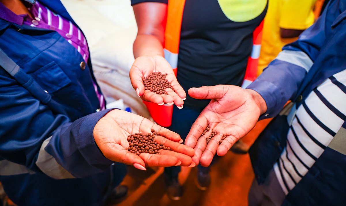UgandaChamber's tweet photo. The project also highlights the potential link between mineral development and agriculture through industrial-scale fertiliser production.

The conversation continues. The learning goes deeper. #UCEM  @MEMD_Uganda @AshabaA @humfas @Patricia_Litho @PNyamutoro @DrMusenero @irenebateebe @kcbbankug @EcobankUganda