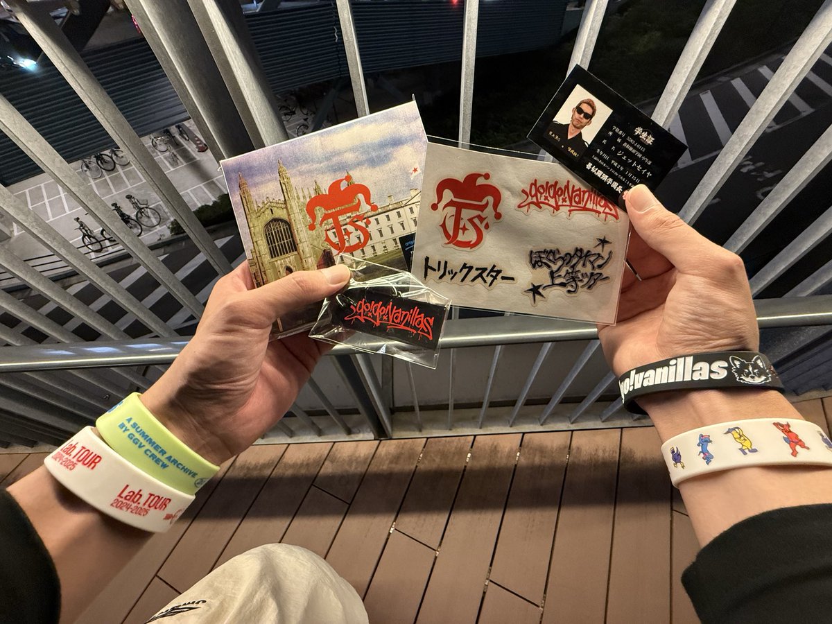 jack70127928's tweet photo. ジェッセにじゃんけん買ってシールもらえた！！！！！！

しかもその後仲間になった！！
（牧さんとジェッセの学生証ゲット！）

昨日今日でたくさん曲聞けて最高だった！ https://t.co/mjzviWYfrD