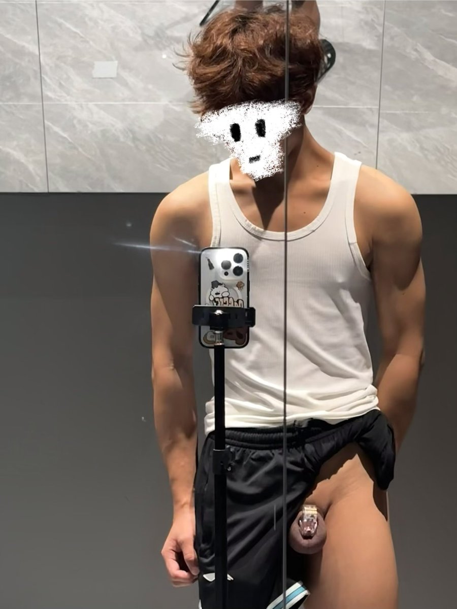 ings_00's tweet photo. 下班后健身🏋️ootd😋

#困兽 #kunshou
@kunshou888 
【同款白鲸🔒淘宝搜索：困兽】 https://t.co/aP2RZJUVyj