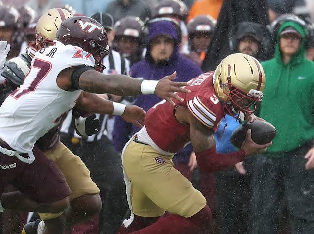 davpresto's tweet photo. #CollegeFootballCorner- @HokiesFB - Pitt, 7 p.m.
NO RESPECT! This is the first-ever matchup of unranked 4-0 Power Conference teams. Prepare to go back to school for a defensive duel, as the Panthers lead the ACC scoring D while the Hokies pace the conference with 17 sacks.
@WTOP https://t.co/wbSBxEvl2c