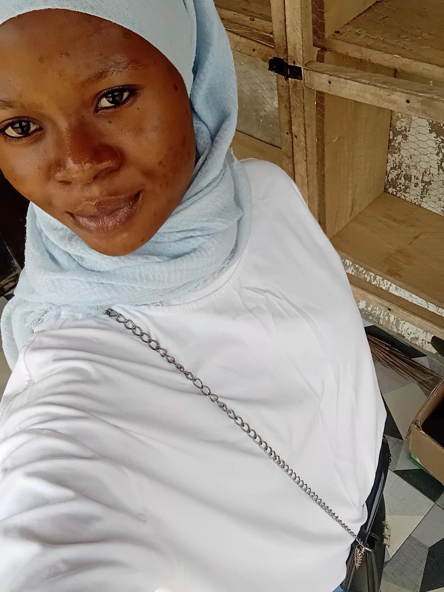 bigbaby_Dara's tweet photo. It's first Friday of October... Yaomul jum'ah! 🕋📿
#firstfriday #jumah https://t.co/4eYbmvMekN