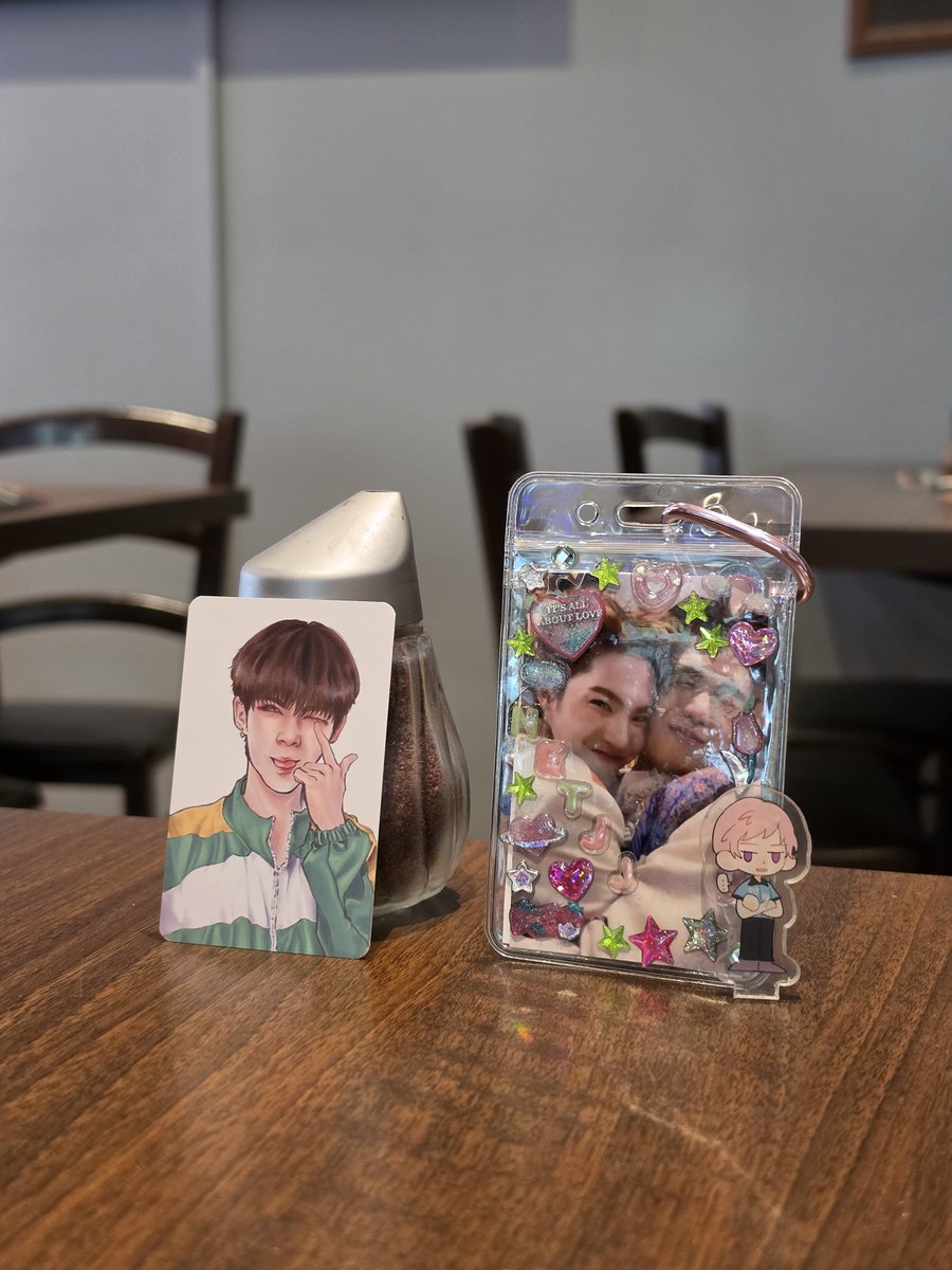 itsafeverdream's tweet photo. Heading to the cupsleeve event in approximately 30min see u there 🤗 https://t.co/KojONaNQGi