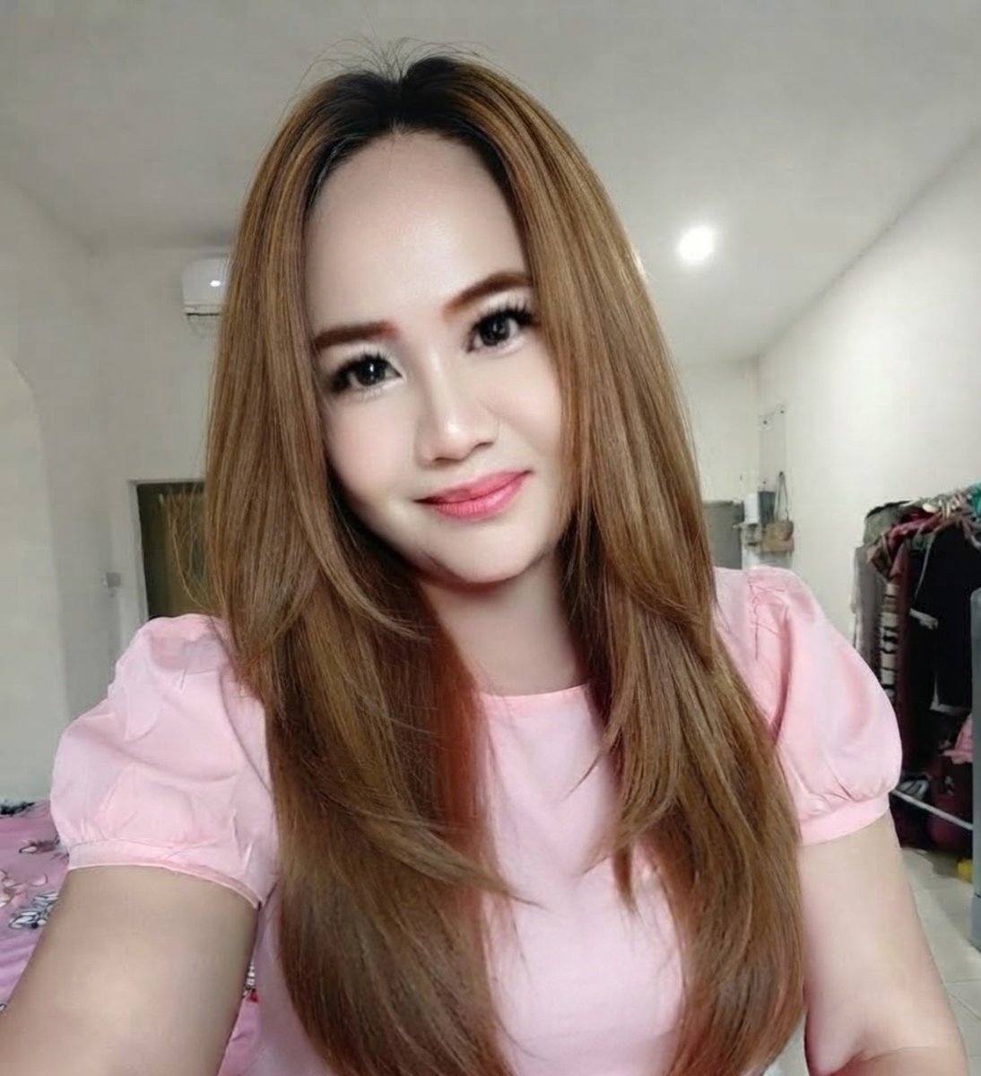 AlfrediaRork's tweet photo. ตอนแรกก็ไม่เชื่อ จนกระทั่งลองใช้เอง... ไอเทมลับที่บิวตี้บล็อกเกอร์เกาหลีโหวตให้เป็นอันดับ 1!" 🦋 ครีมกันแดดเนื้อซูเฟล่ บางเบา คุมมันนาน 🌤️
🆔 : papo2468
 0909458239 
#นวดหาดใหญ่ https://t.co/4GfjlncUjs