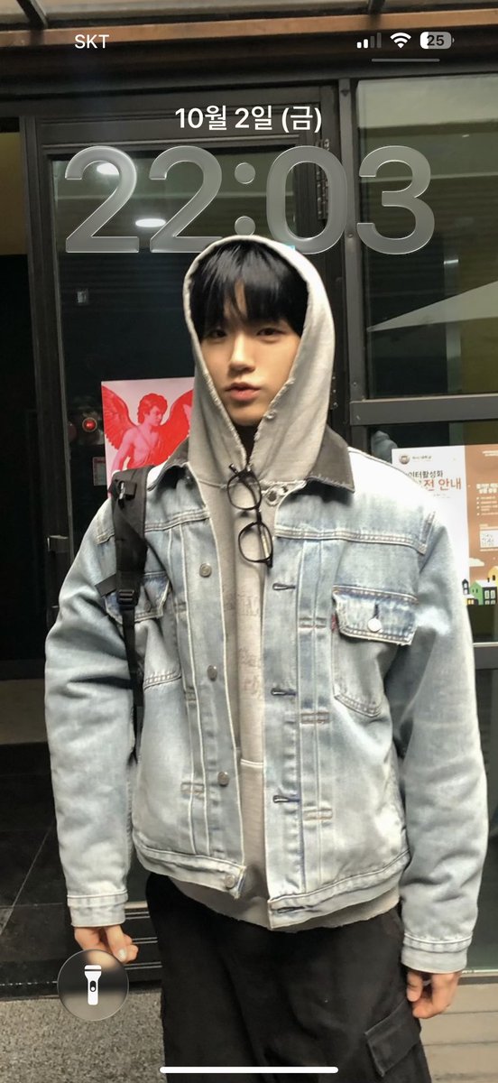 umeaeyo's tweet photo. 오랜망에 배경화면 바꿨네 ~ ◜ᴗ◝ https://t.co/md3xYxTgTx