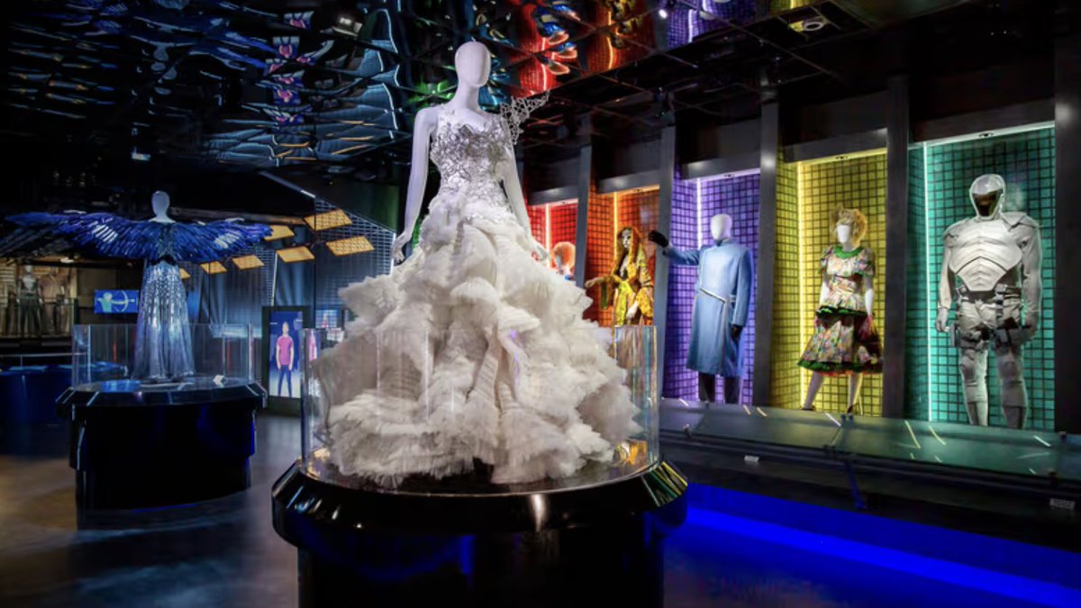ShadesFrance's tweet photo. 🏹 Une EXPOSITION “HUNGER GAMES” arrive à PARIS 🇫🇷

👘 Les COSTUMES et l’univers de la saga seront exposés au MUSÉE RODIN à partir du 7 OCTOBRE prochain ✨ https://t.co/7jNBlegVBh