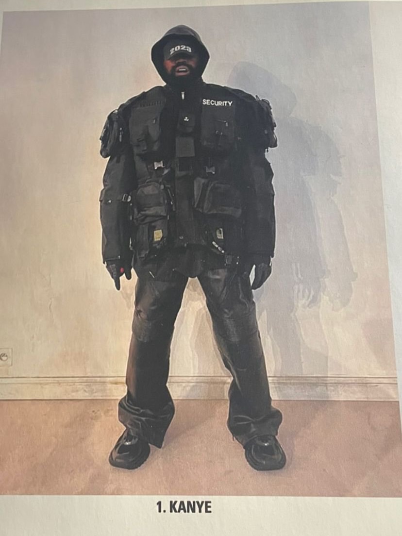 yeunrlsd's tweet photo. ON THIS DAY, 4 YEARS AGO:

Ye for Balenciaga SS23 (Paris Fashion Week)

Easily one of the Ye's hardest fit this decade btw https://t.co/Y3bE0jhtE1